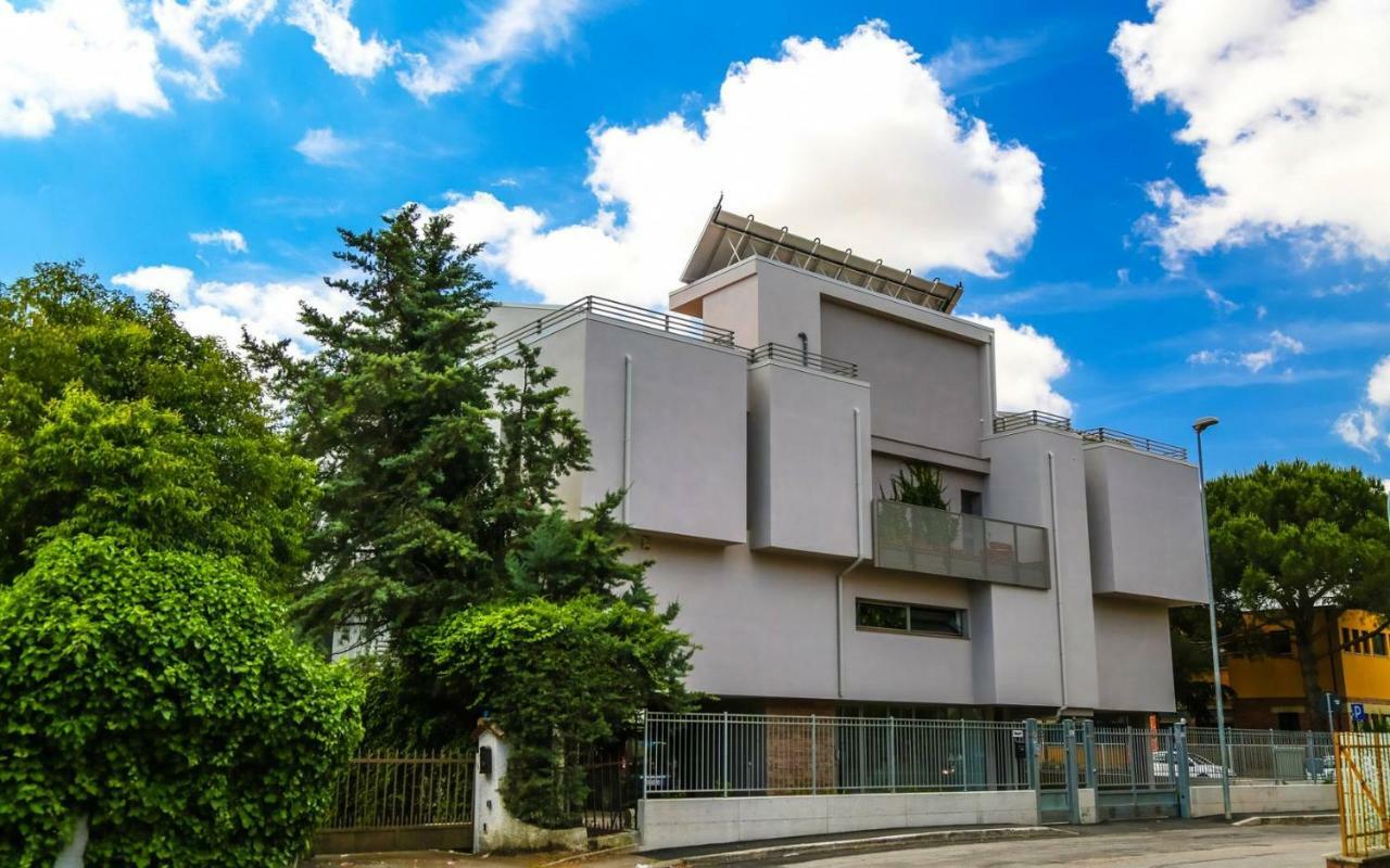 B&B Warmup Grosseto - Parcheggio Incluso Nella Corte Interna Exterior photo